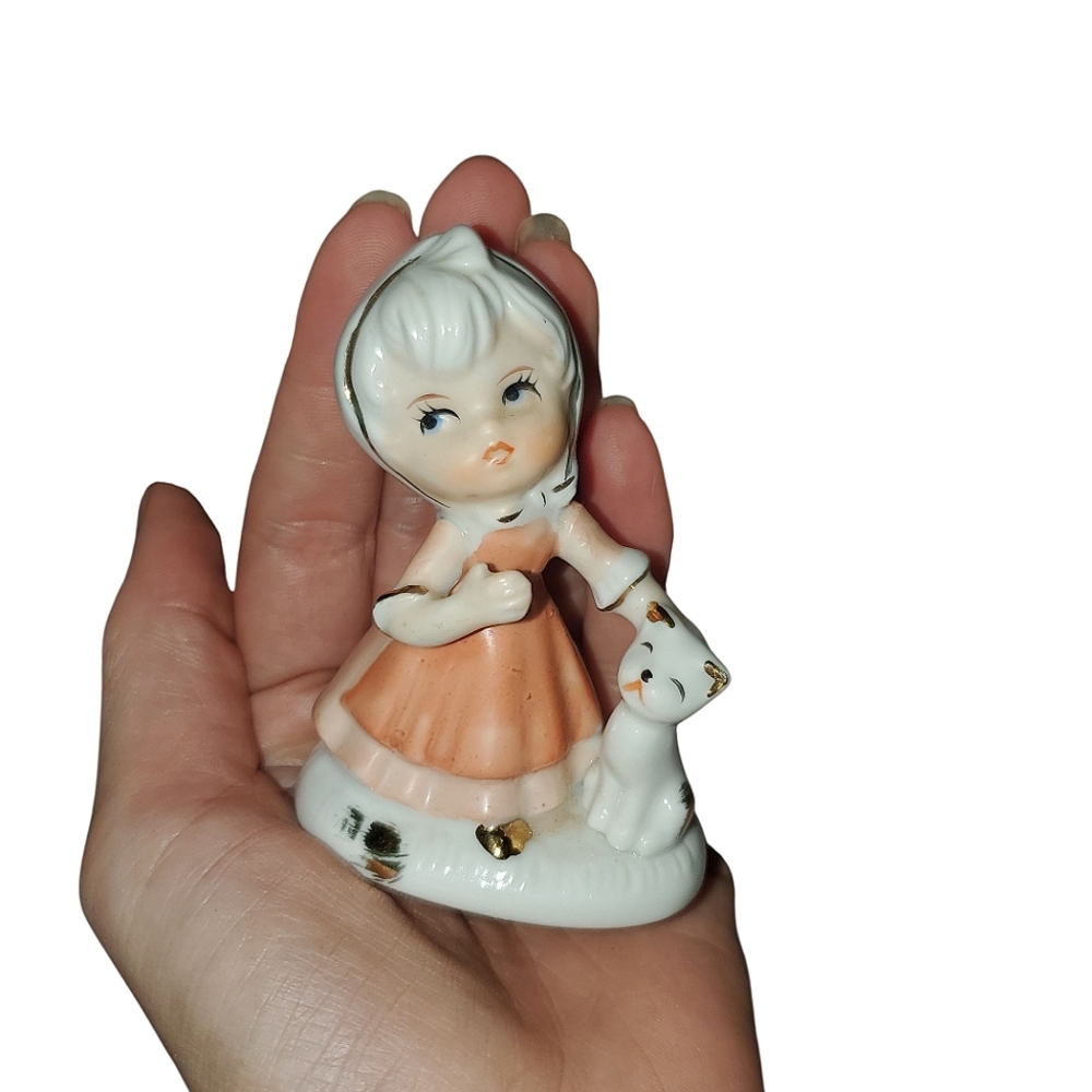 Vintage Peach Elegance Figurine